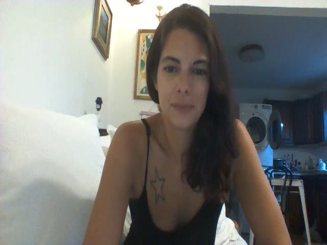 Live sex webcam photo for Ava_Adore_ #268776328