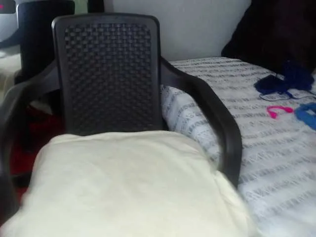 Live sex webcam photo for VioletCheery #268793075
