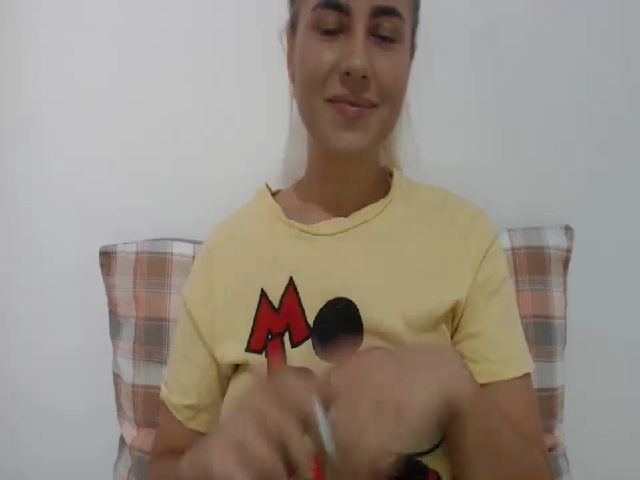 Live sex webcam photo for MissDafina #268790312