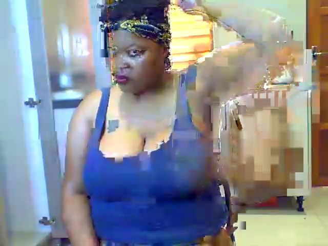 Live sex webcam photo for Sexylips79 #268783335