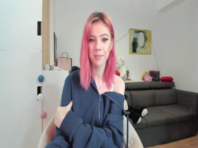 Live sex webcam photo for AelinRain #268780939