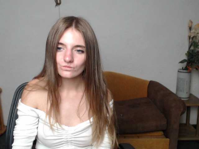 Live sex webcam photo for Kamillasins #268776604