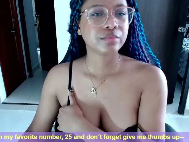 Live sex webcam photo for charlieoxxo #268792829