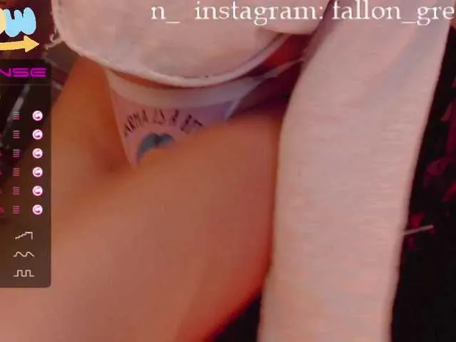 Live sex webcam photo for karolfox #268805324