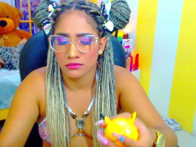 Live sex webcam photo for Eloveskamy #268805875