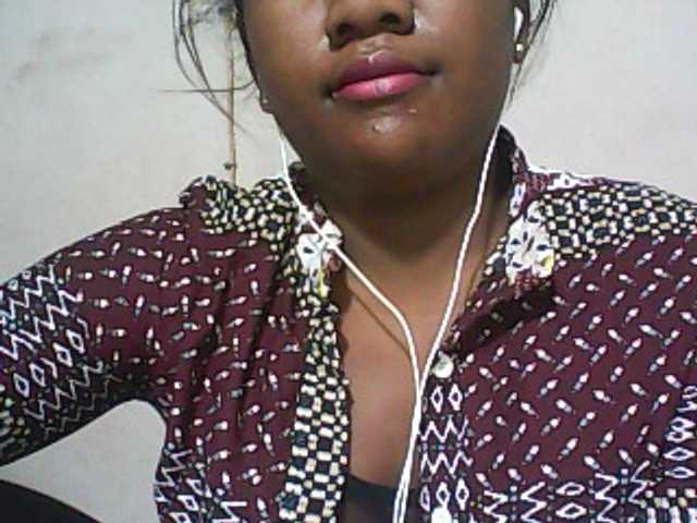 Live sex webcam photo for mybigass15 #268816672