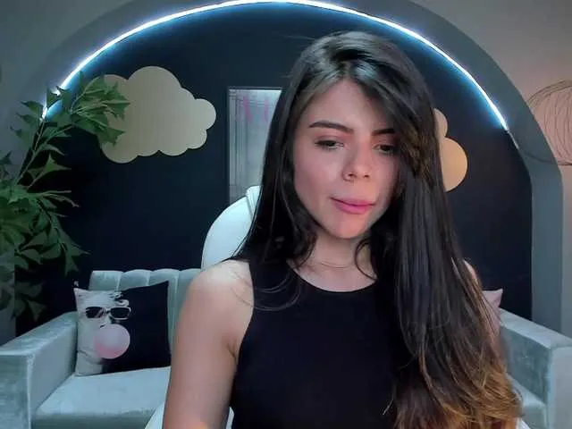 Live sex webcam photo for JulieBelle #287987737