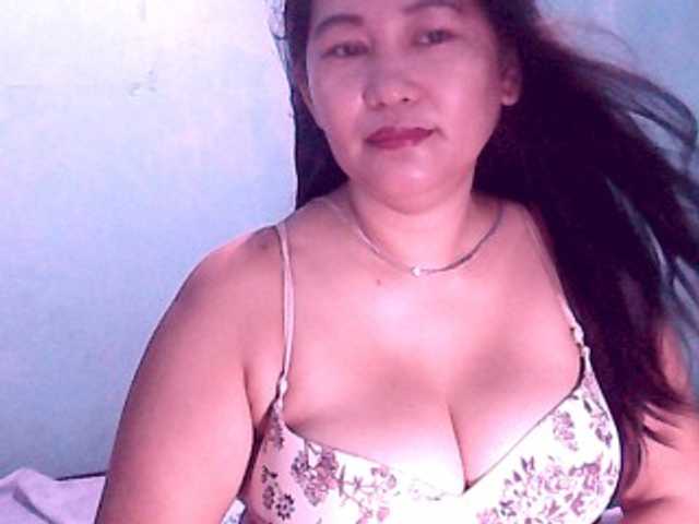 Live sex webcam photo for wildmom4u #268799414