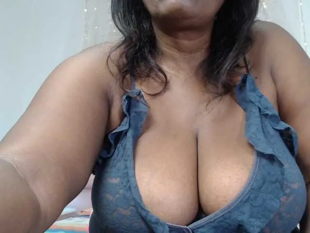 Live sex webcam photo for Zulay111 #268809950