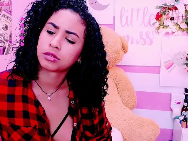 Live sex webcam photo for GlendaHolt #268810709