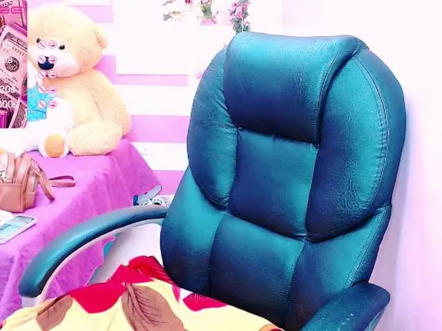 Live sex webcam photo for GlendaHolt #268816891