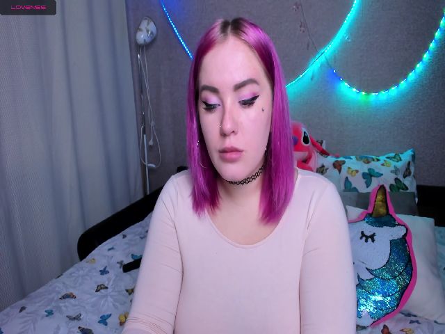 Live sex webcam photo for AiryHiss #268806723