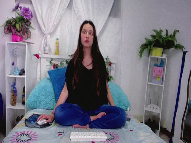 Live sex webcam photo for Monica_gold_1 #268802007