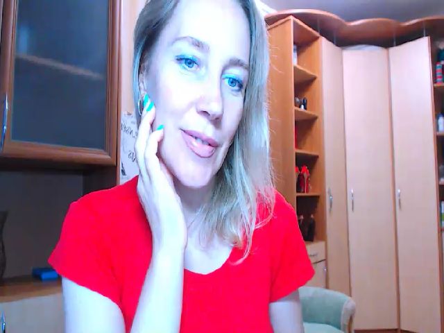 Live sex webcam photo for Oly_nice_ #268813196