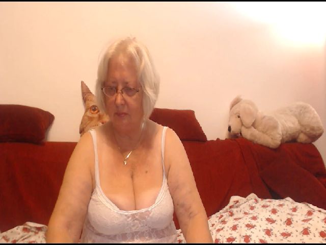 Live sex webcam photo for HelenaSteel #268817440