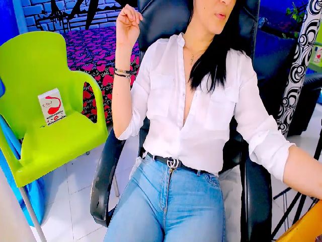 Live sex webcam photo for Sashabreck #287860203