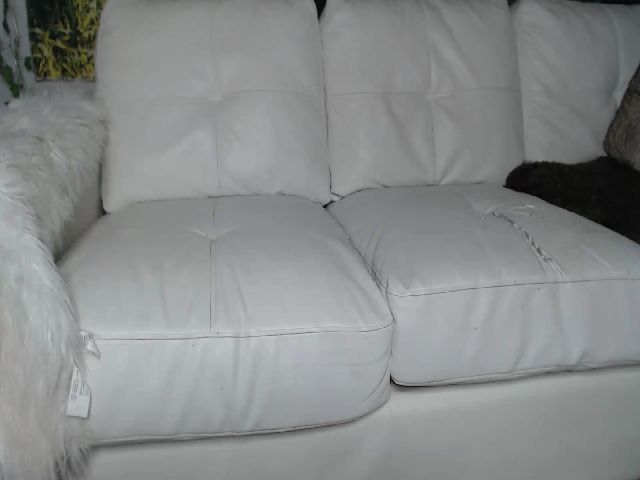 Live sex webcam photo for MariahKay #268815078