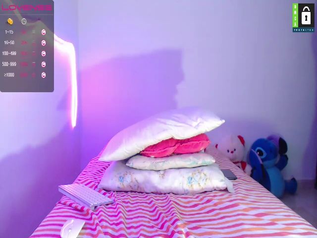 Live sex webcam photo for Ellen_martin1 #268811124