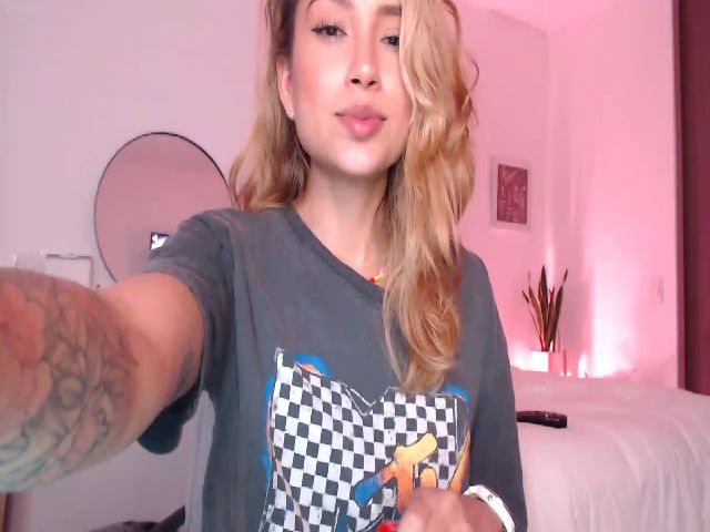 Live sex webcam photo for Lindsoft #268801278