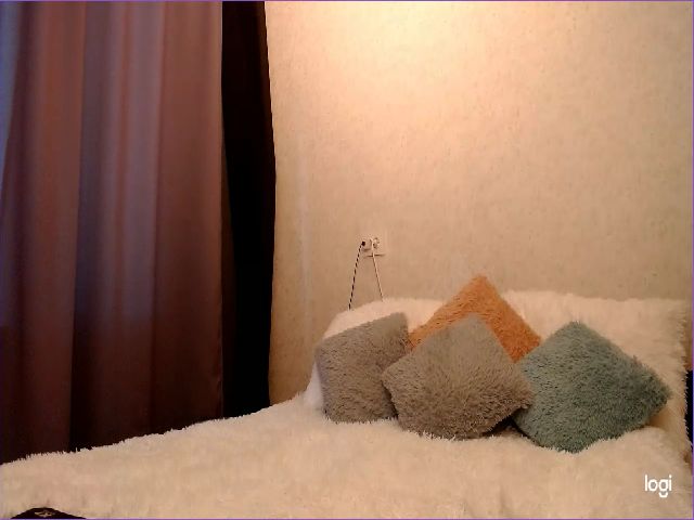 Live sex webcam photo for LulyXX #268804069