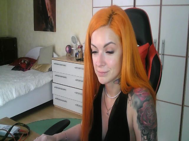 Live sex webcam photo for LuckyStarlet #268812754