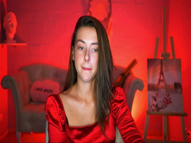 Live sex webcam photo for GloriaElmers #268814711