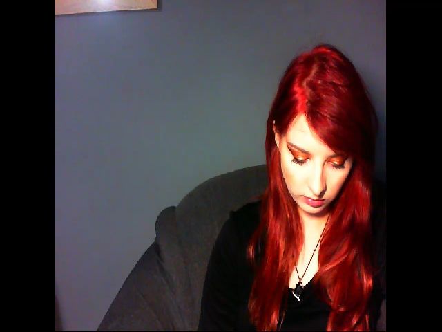 Live sex webcam photo for VirginLuna18 #268814084