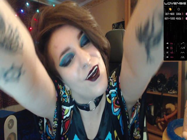 Live sex webcam photo for JollyMolly #268818884