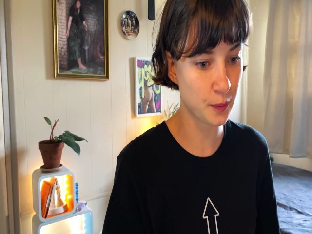 Live sex webcam photo for miatv #268805978