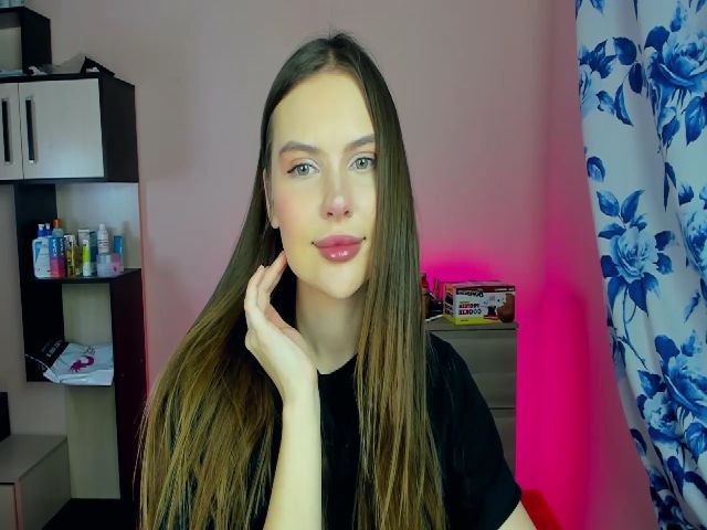 Live sex webcam photo for Daisymarly #268821441