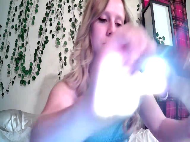 Live sex webcam photo for YummyDuchass #268804271