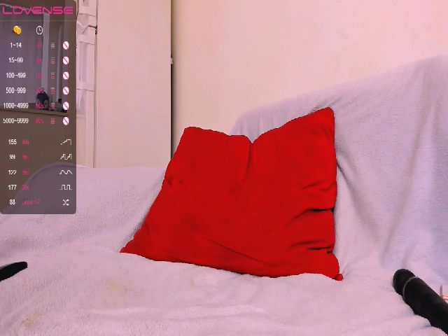 Live sex webcam photo for Hey_yumyy #268807292