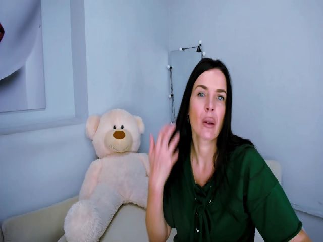 Live sex webcam photo for Laura_Smith #268804175