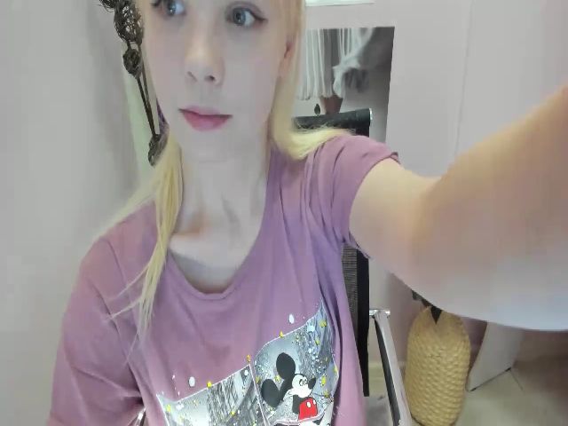 Live sex webcam photo for VeronicaRangy #268820208