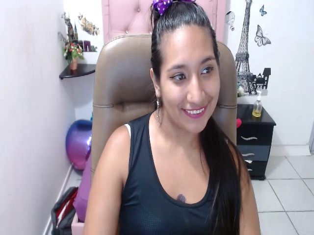 Live sex webcam photo for Camilasweeet_ #268803982