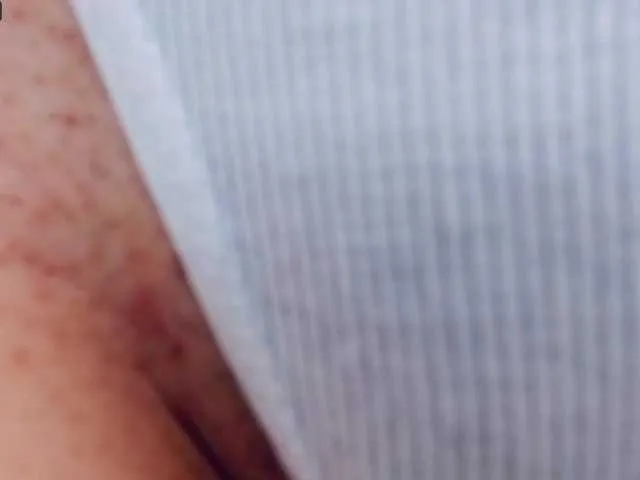 Live sex webcam photo for JoaneMoris #268805921