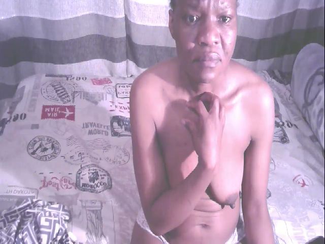 Live sex webcam photo for Sexybooty85 #268802638