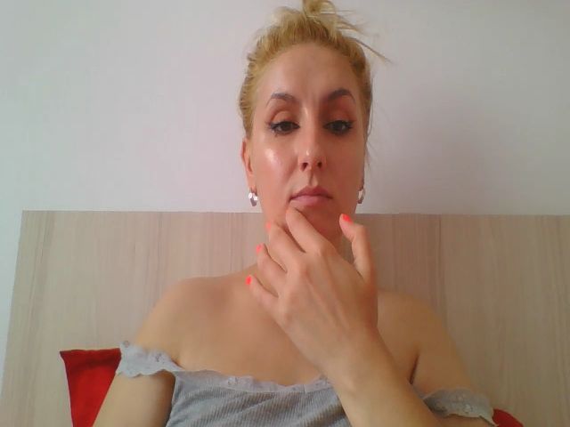 Live sex webcam photo for squirtvicky #268808046