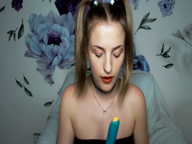 Live sex webcam photo for Sofia__White #268818234