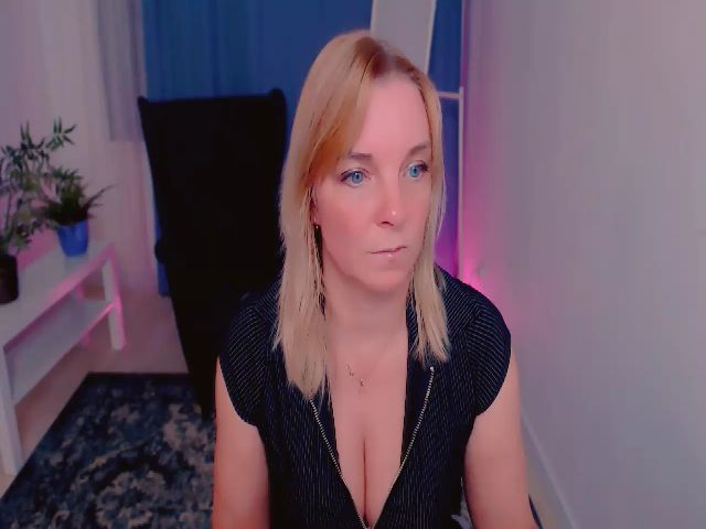 Live sex webcam photo for ReganLovely #268819233