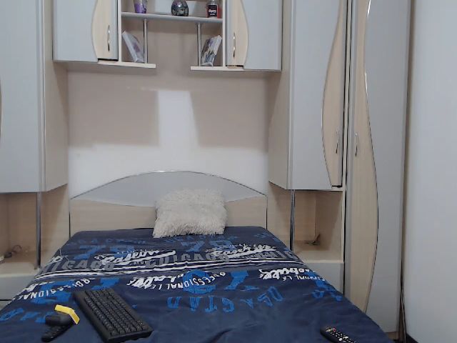 Live sex webcam photo for ElizNoire #268800995