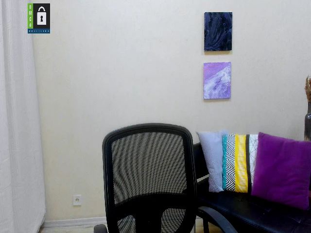 Live sex webcam photo for LoreinKis #268806006