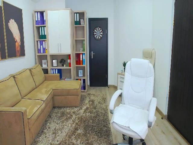 Live sex webcam photo for LorianeLinda #268803122