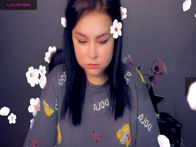 Live sex webcam photo for Sinnarey #268806042