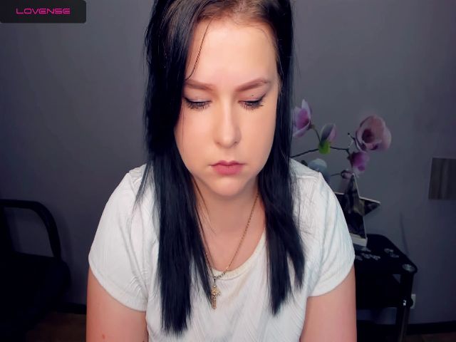 Live sex webcam photo for Sinnarey #268806916