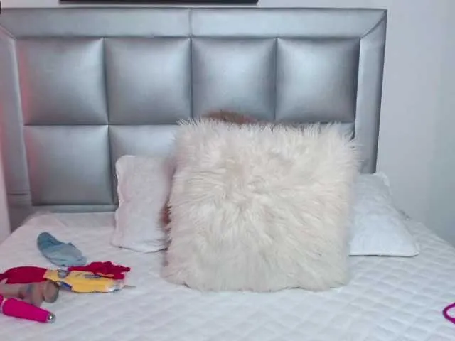 Live sex webcam photo for elabarbrow #268816775