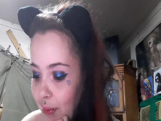 Live sex webcam photo for Kink69420 #268814924