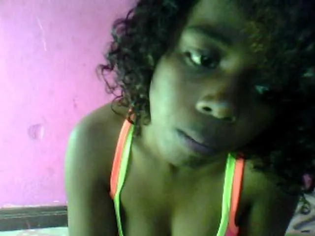 Live sex webcam photo for la-belleblack #268829149