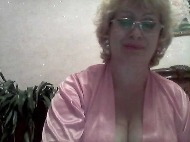 Live sex webcam photo for Ur-Mami #268839246