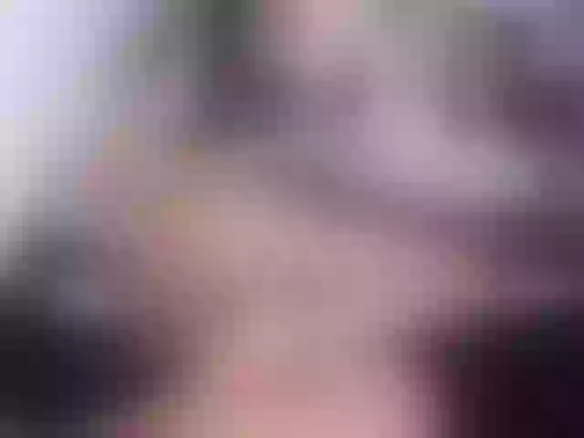 Live sex webcam photo for Mia-4u #268823058